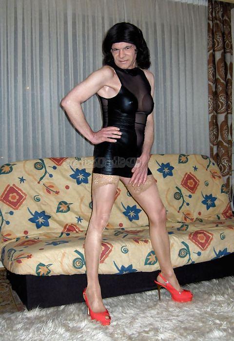 15P Crossdresser Slut Desirae