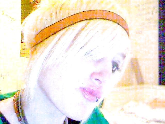 25P Some Blonde  Amateur Emo Girls pics#2