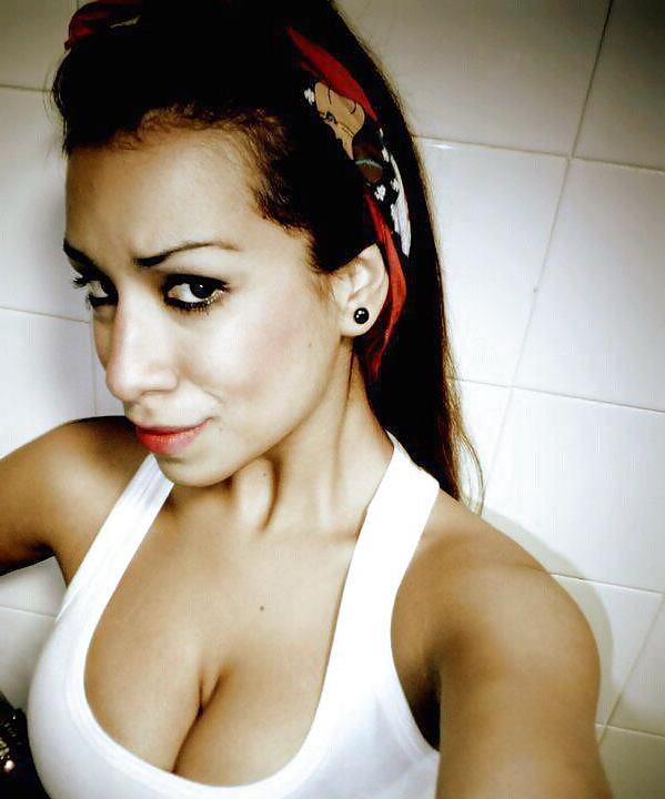 16P Big Boobs from Facebook