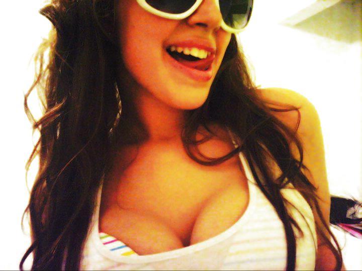 16P Big Boobs from Facebook