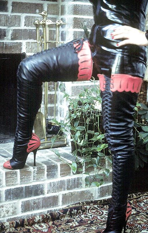 11P Boots and fetish