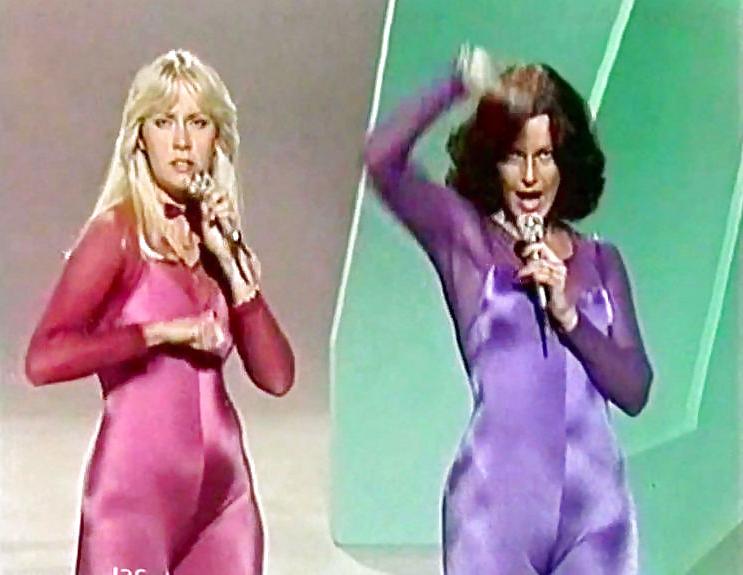 25P Agnetha faltskog - on and of stage