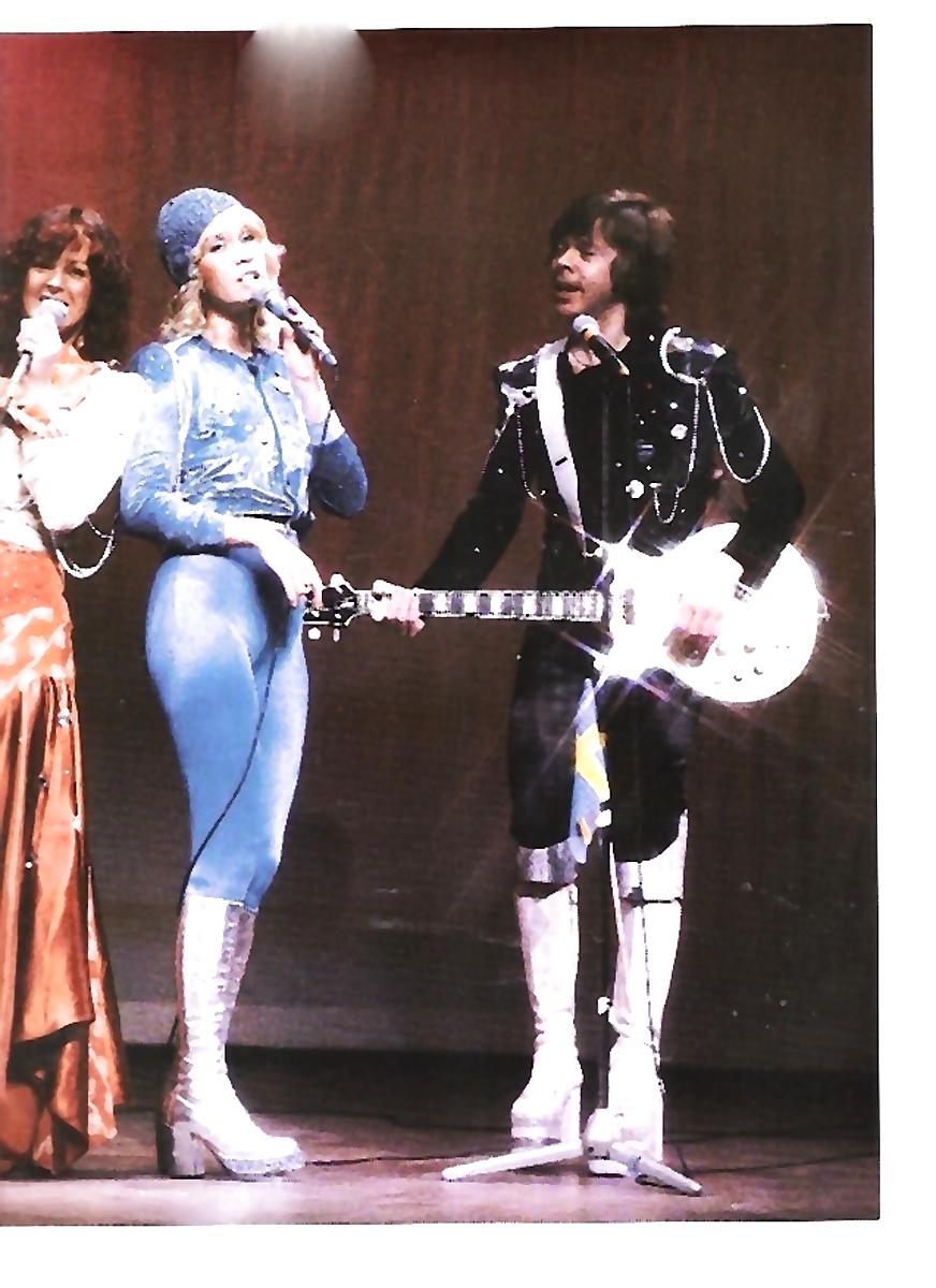 25P Agnetha faltskog - on and of stage