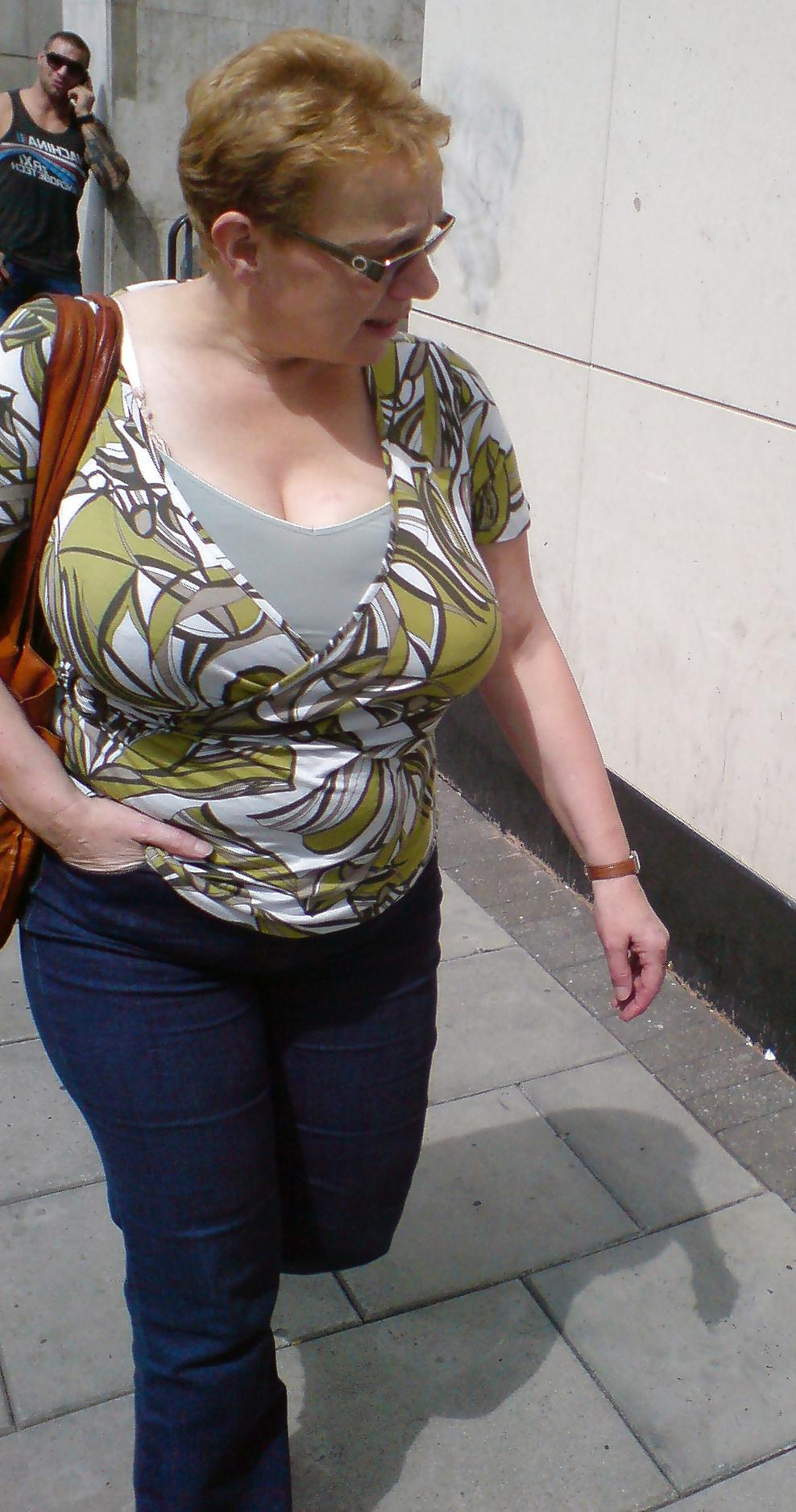 25P Candid Street Wobblers #1