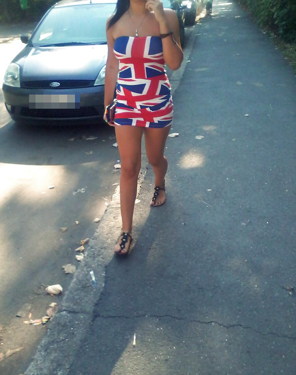 8P Amazing Teen (Street Voyeour)