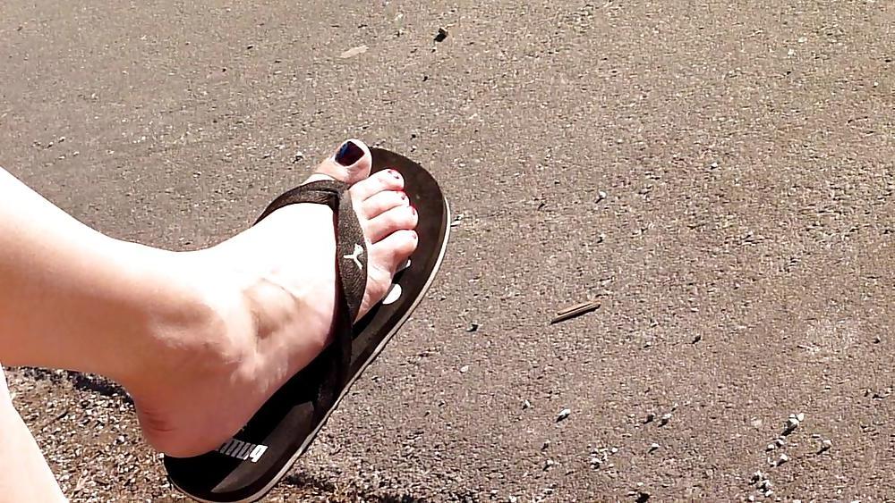 20P Spy cam feet
