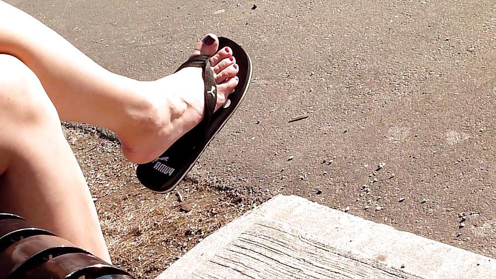 20P Spy cam feet