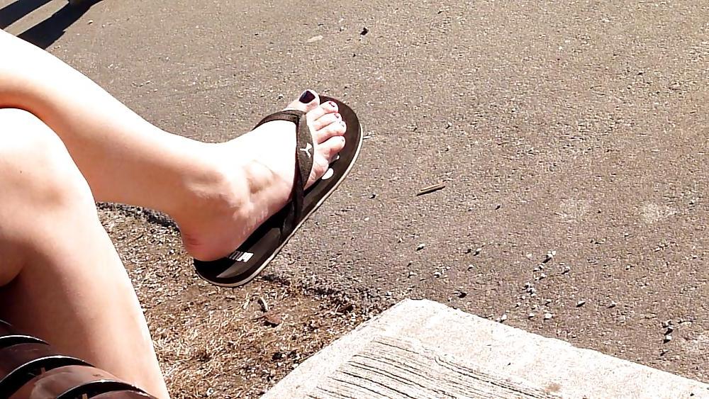 20P Spy cam feet