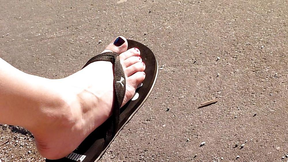 20P Spy cam feet