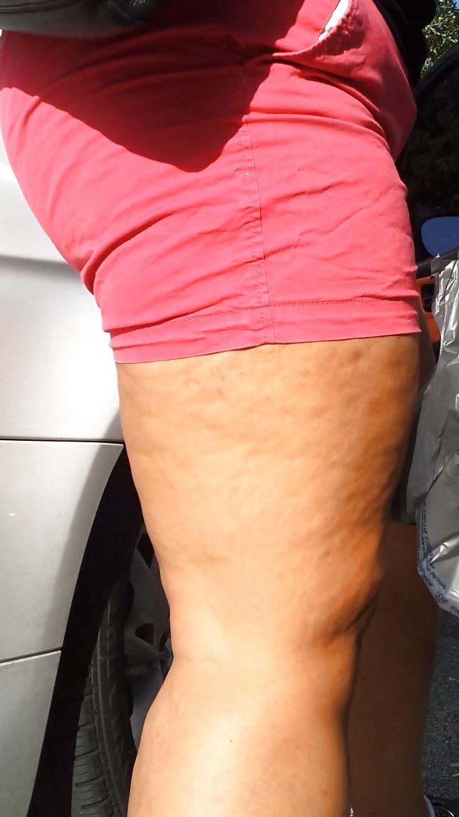 9P Cellulite Thigh FAT Latina MOM Voyeur CANDID booty