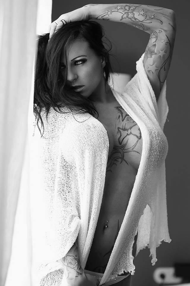 25P Hot inked German goddess Sharon Phoenix