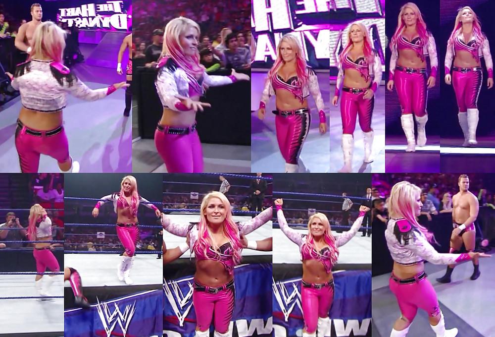 25P WWE Diva Natalya Big Tits, Big Ass, Suckable Toes
