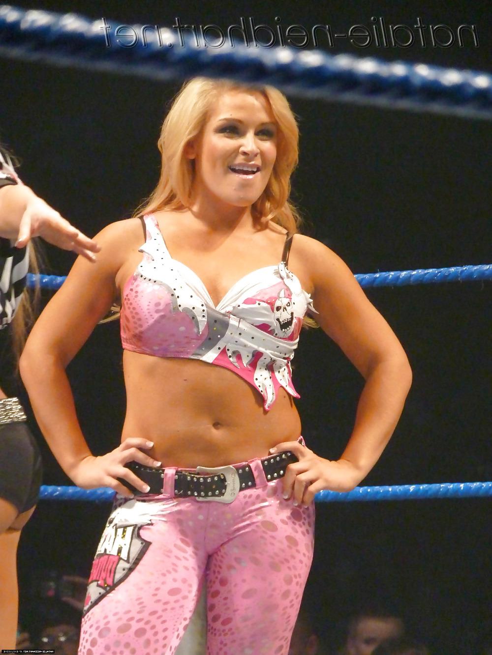 25P WWE Diva Natalya Big Tits, Big Ass, Suckable Toes