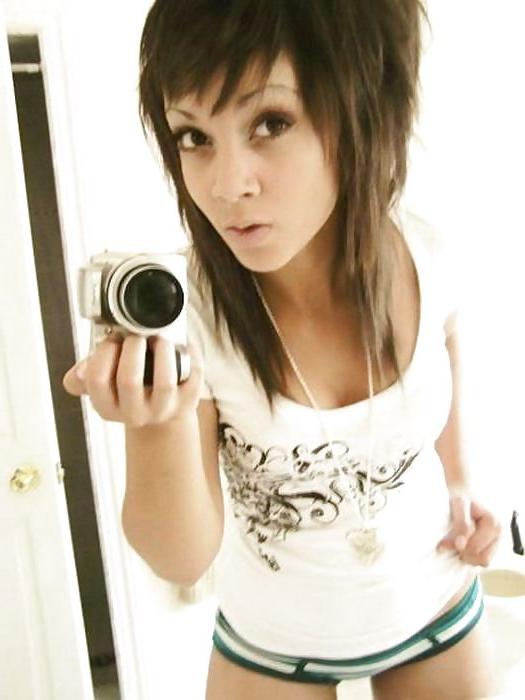 25P Beautiful emo girls!!!!