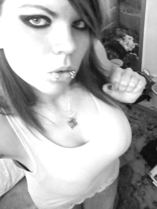 25P Beautiful emo girls!!!!