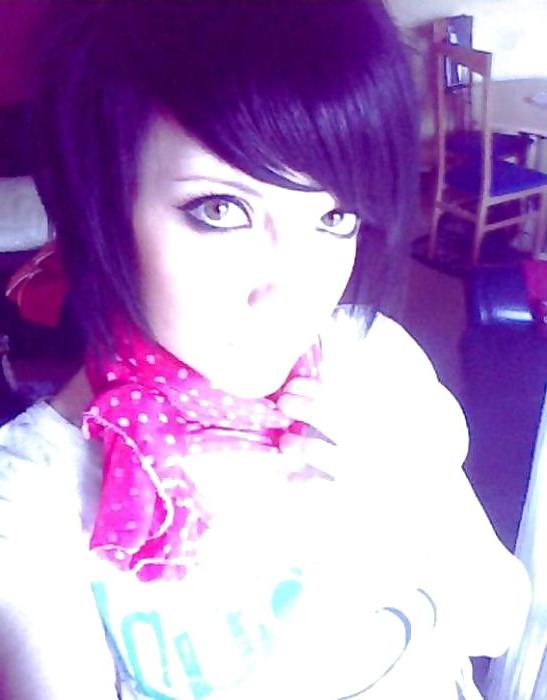 25P Beautiful emo girls!!!!