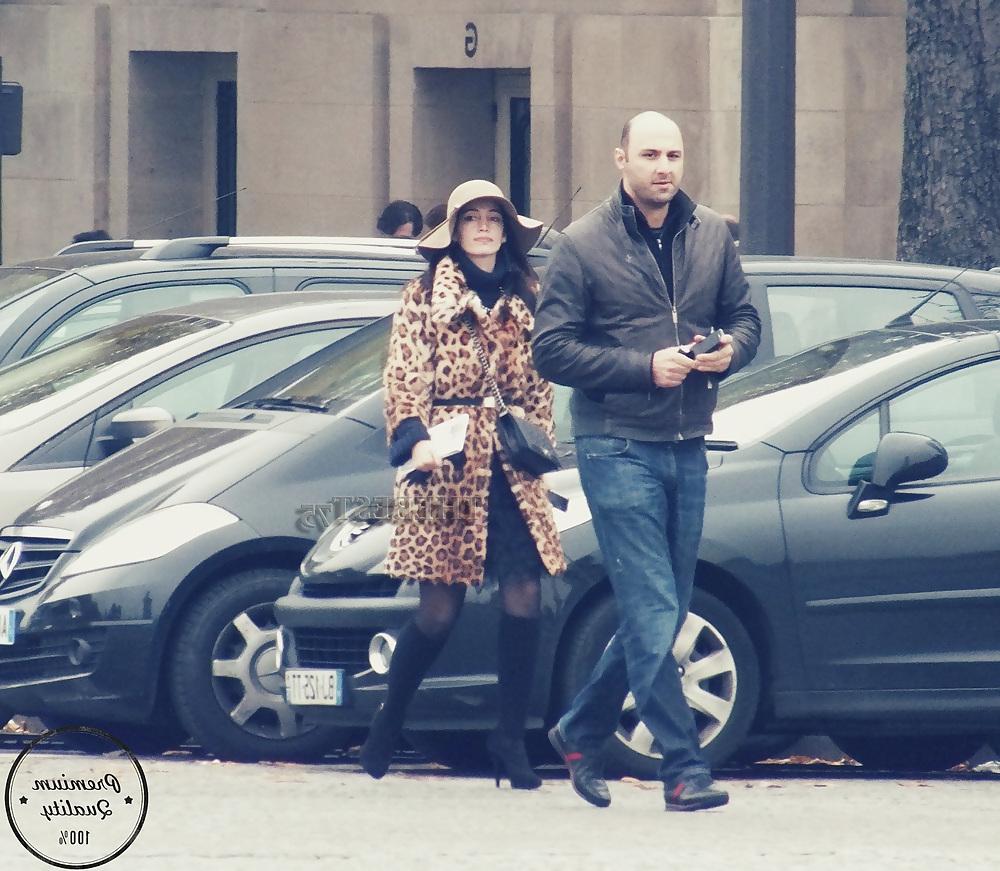 17P Paris Candid Street Shoot