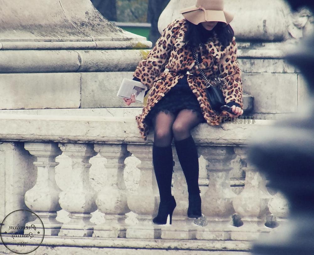 17P Paris Candid Street Shoot