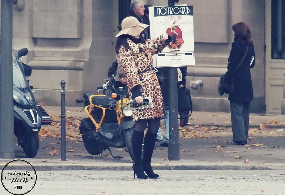 17P Paris Candid Street Shoot