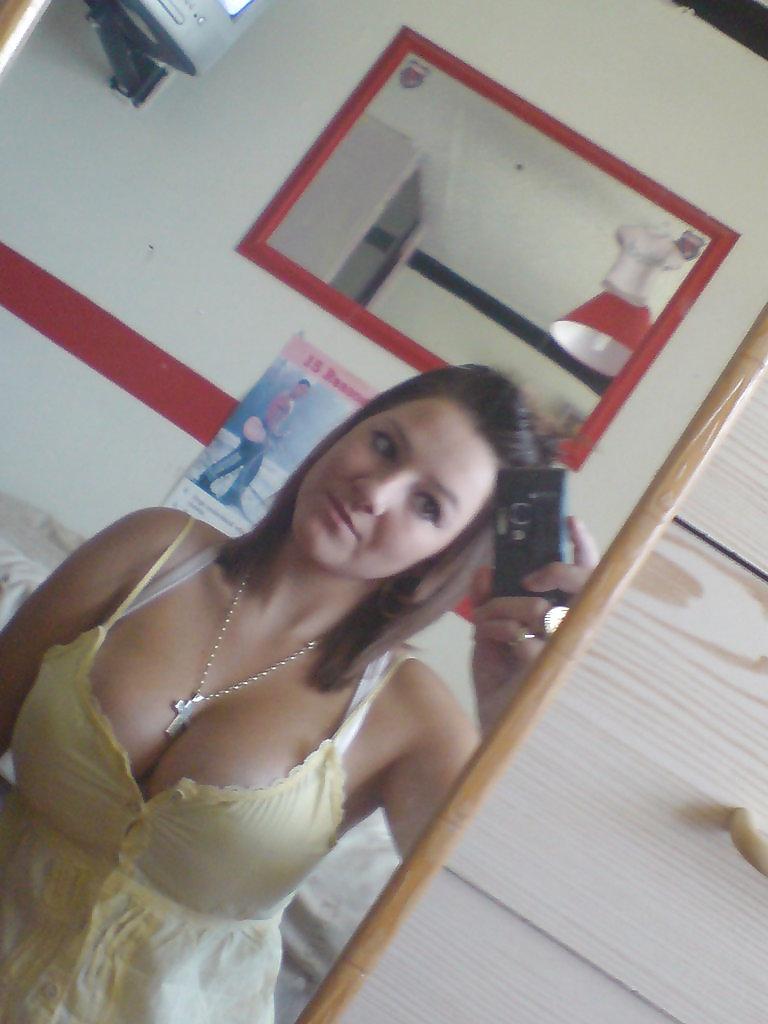 19P AmateurGirl with Big Boobs