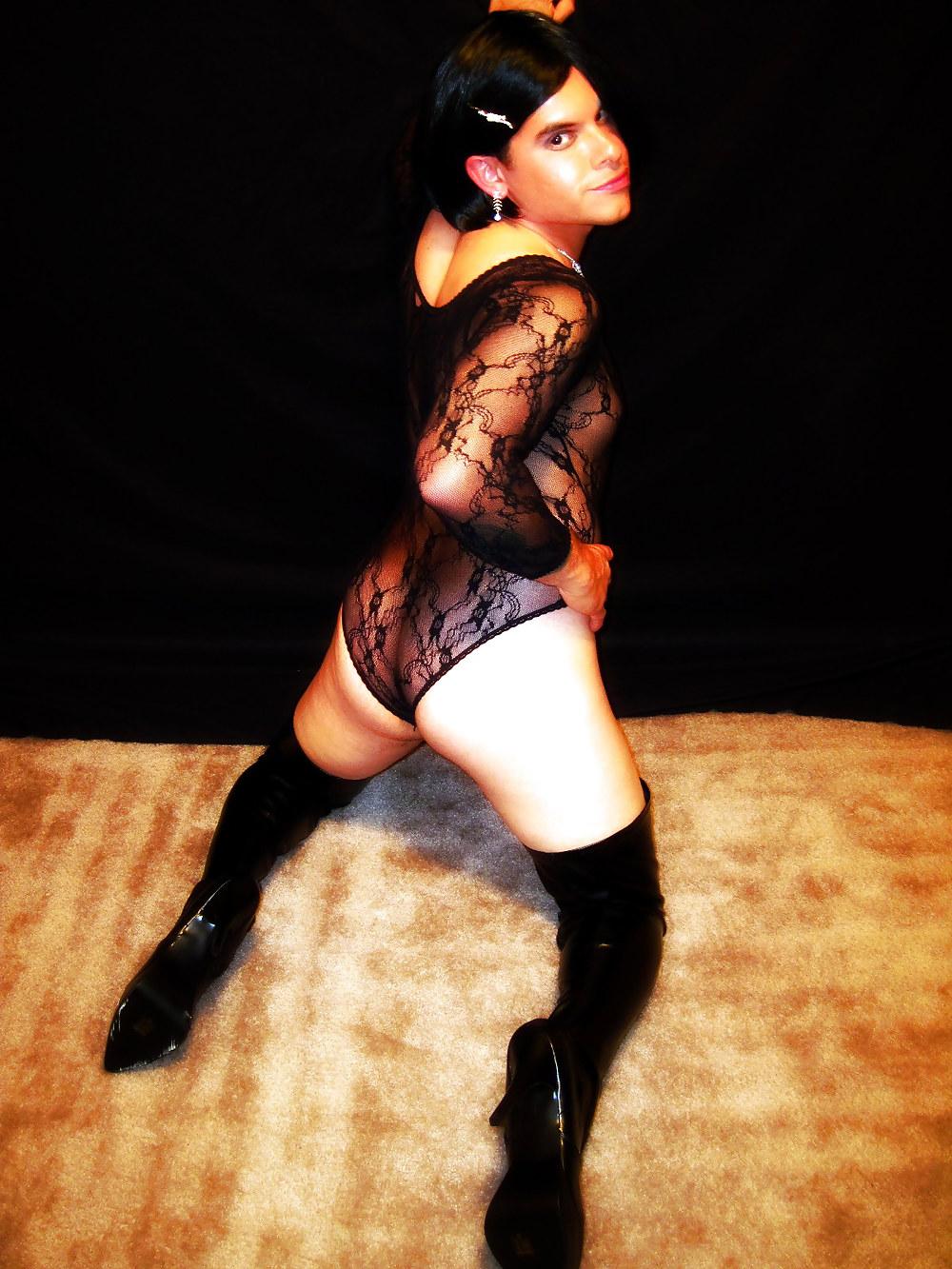 11P Lace N' Boots