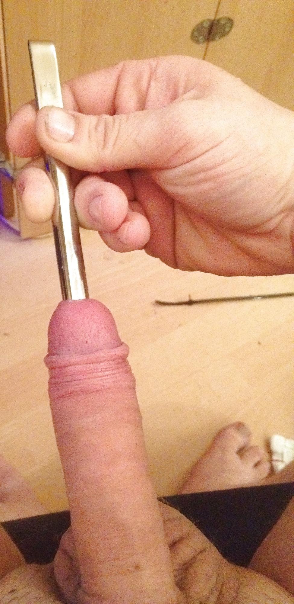 25P Ball stretching , penis insertion , ball torture