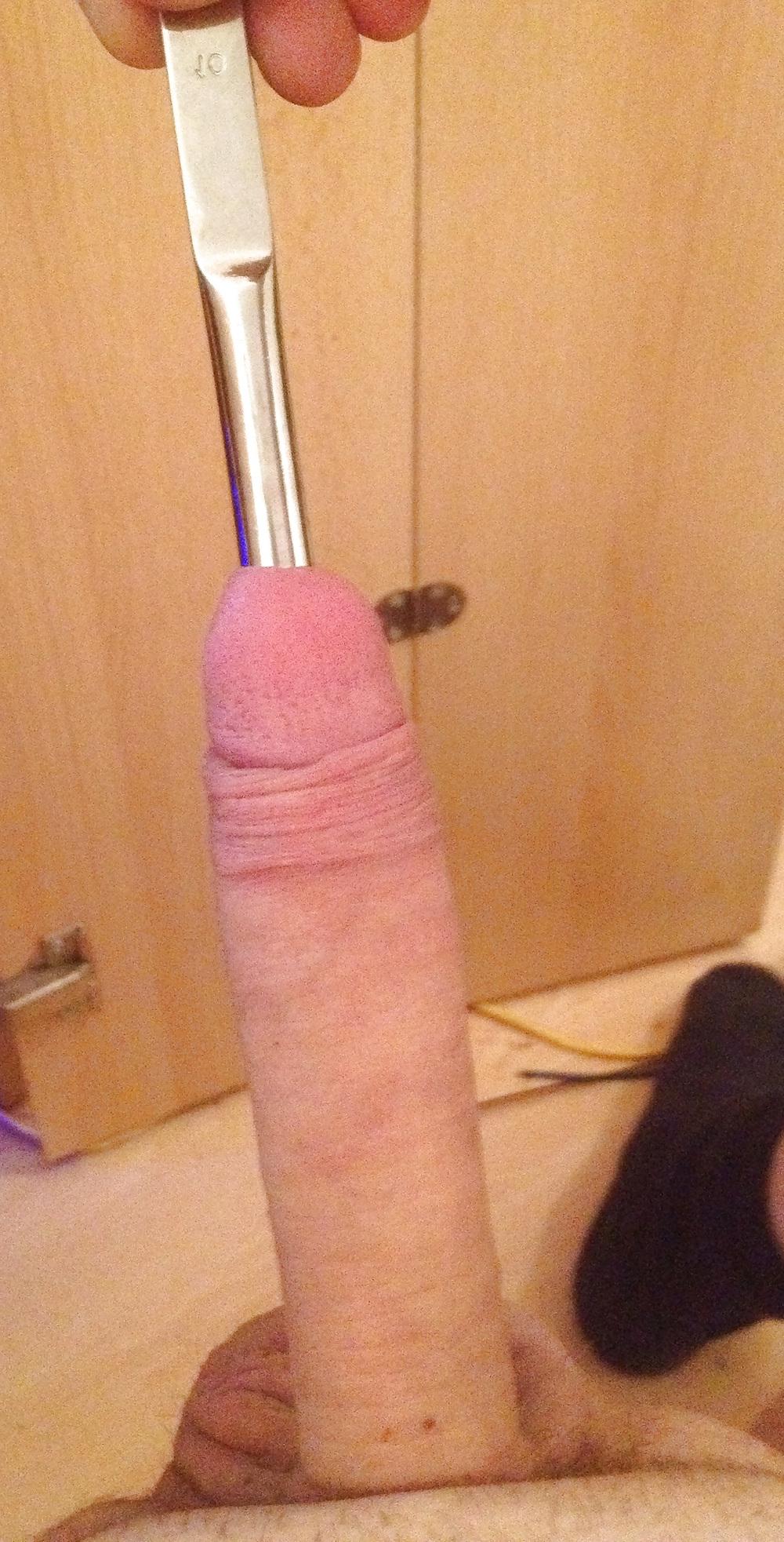 25P Ball stretching , penis insertion , ball torture