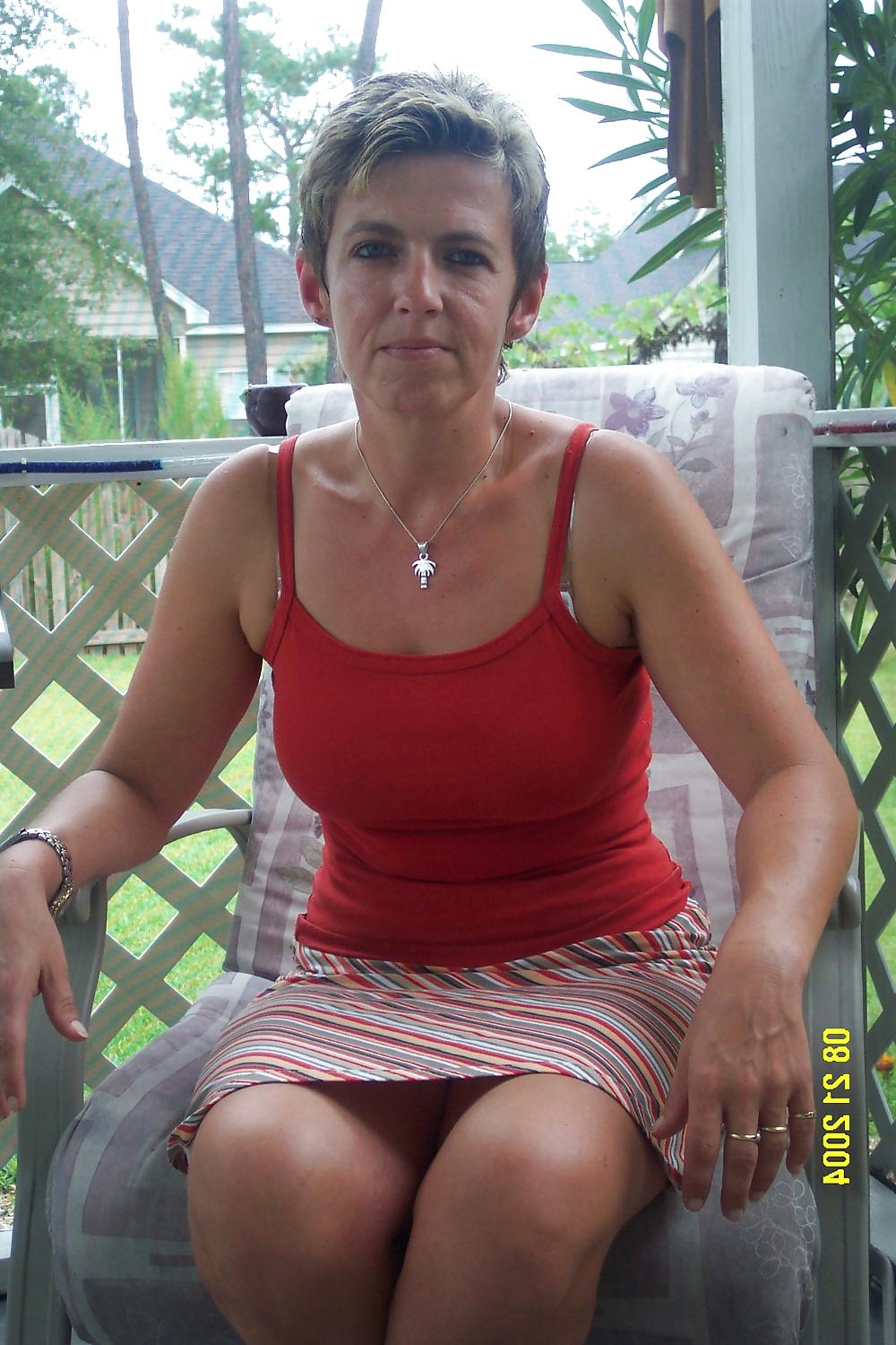 23P German House Wife