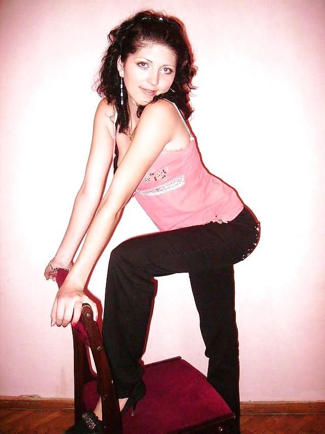 14P Brunette Wife With Tongue Pierced Suck Dick And Swallows
