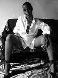 25P Black Erotic