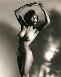 25P Black Erotic