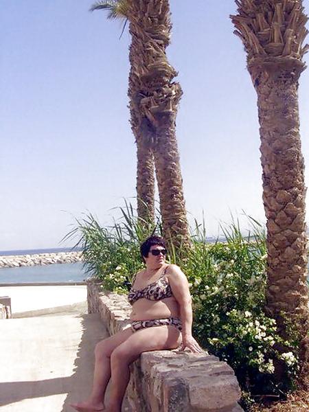 15P Mature woman sexy plump!