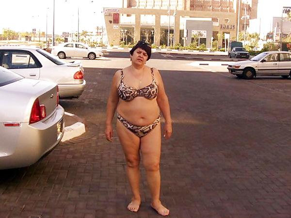 15P Mature woman sexy plump!