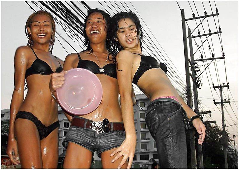 16P Thailand street hotties3