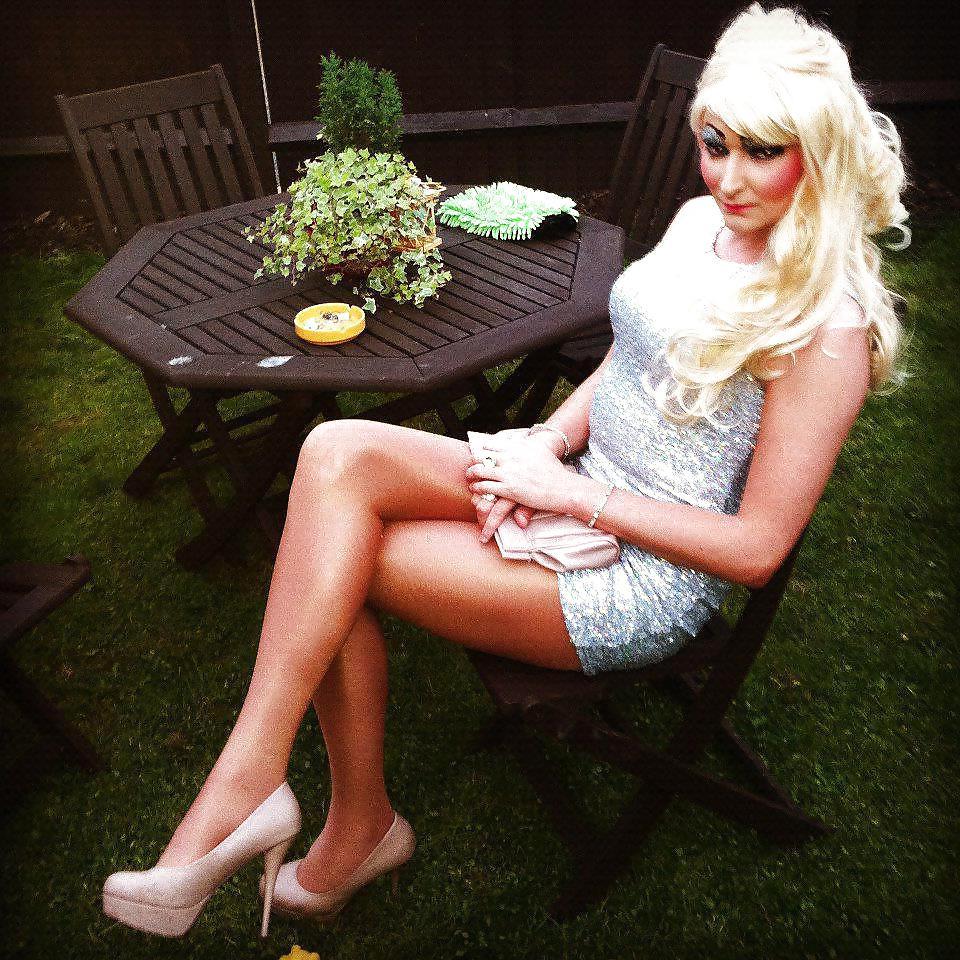 14P Leggy english tranny