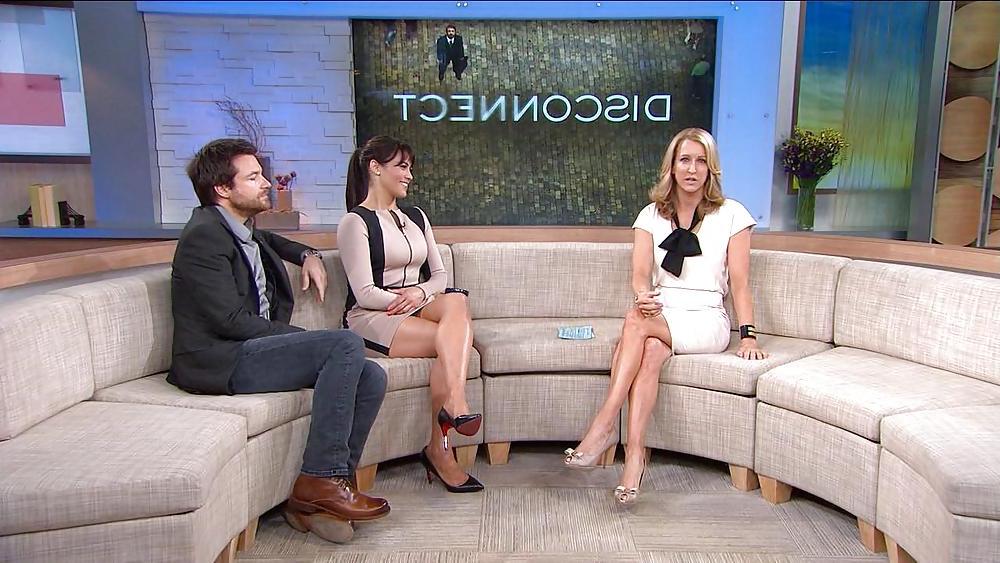 25P Shiny and Sexy Legs (Celebrities)