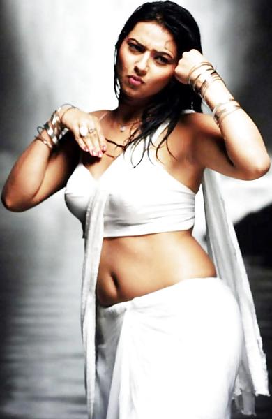 21P Hot isha chawla