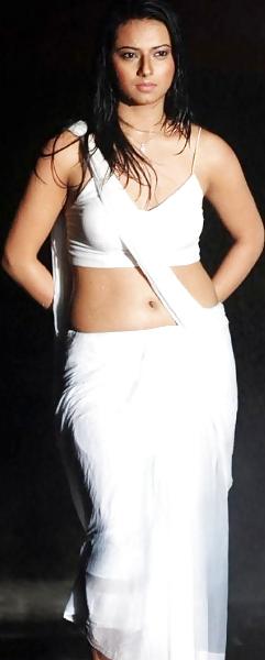 21P Hot isha chawla