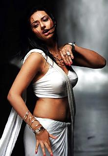 21P Hot isha chawla