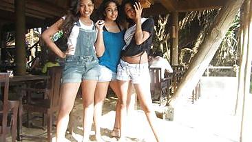 25P Sri lankan Sexy Legs (Gal)