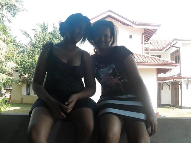 25P Sri lankan Sexy Legs (Gal)
