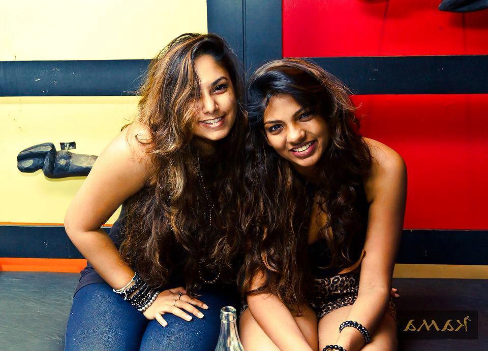 25P Sri lankan Sexy Legs (Gal)