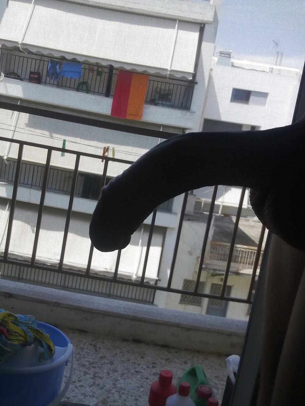 7P Me at balcony