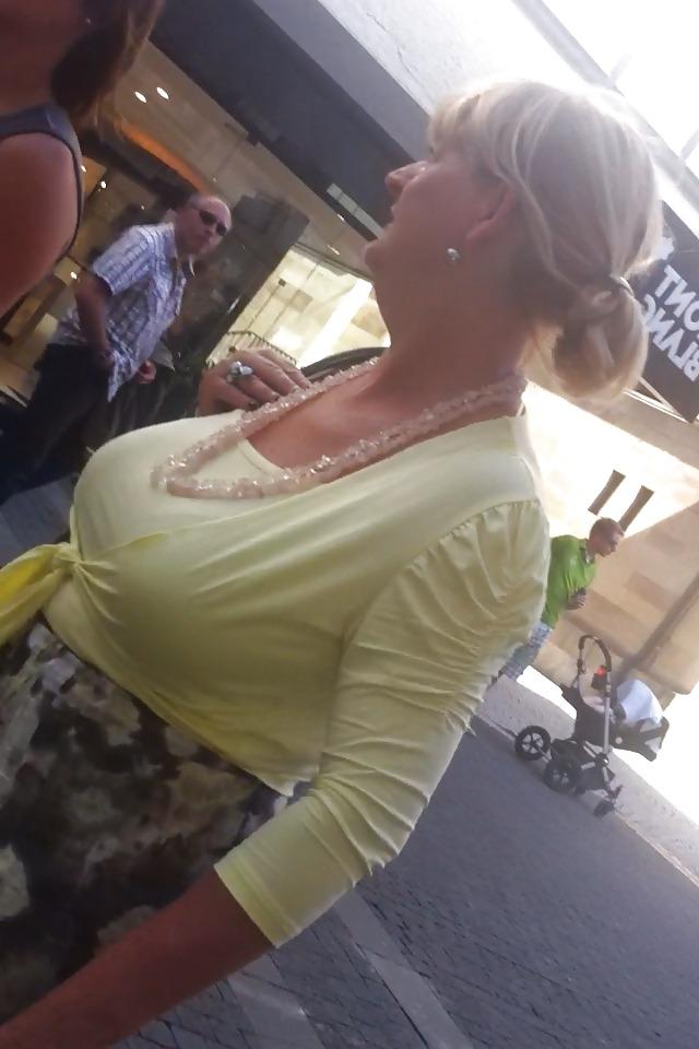25P Candid Street Wobblers #2