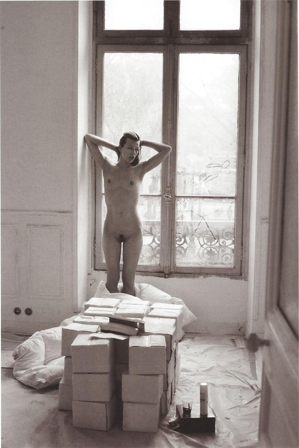 11P Milla jovovich