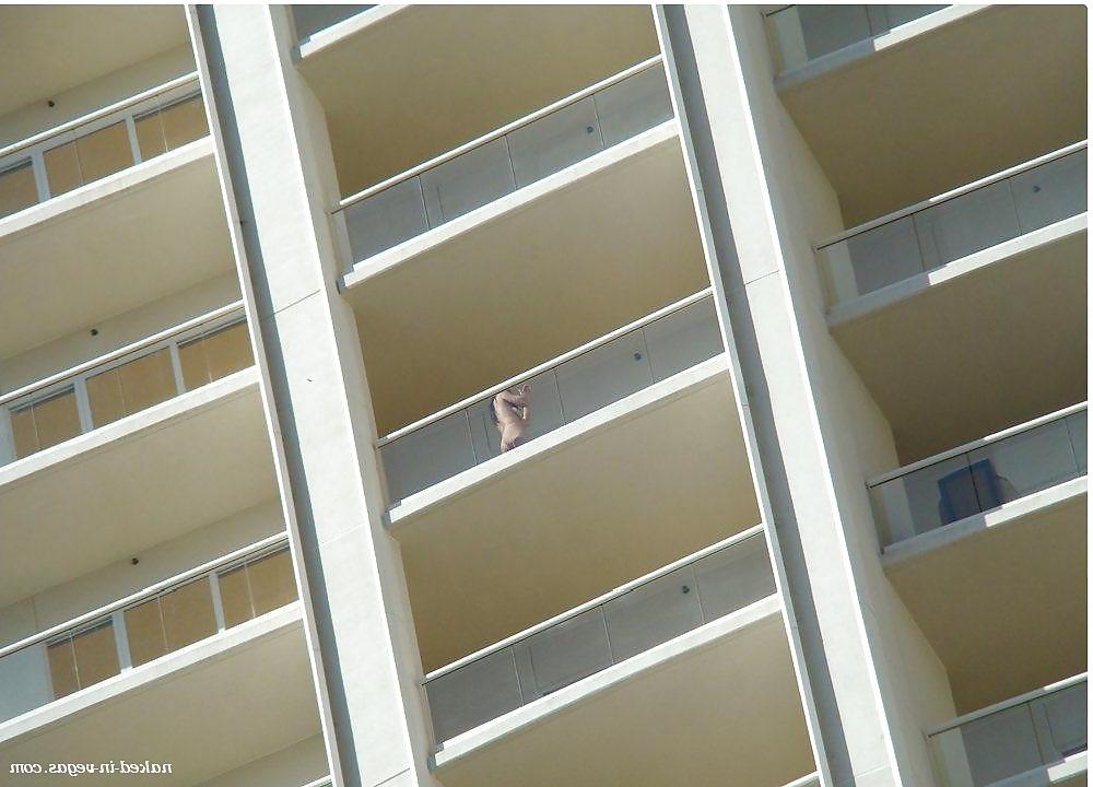 25P Voyeur balcony