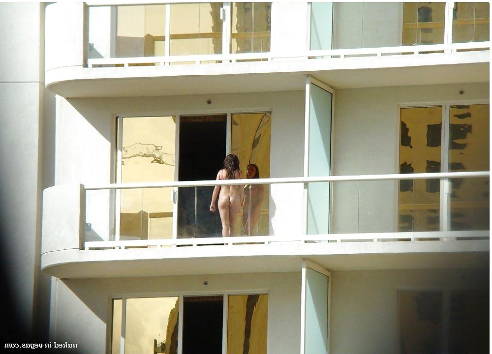 25P Voyeur balcony