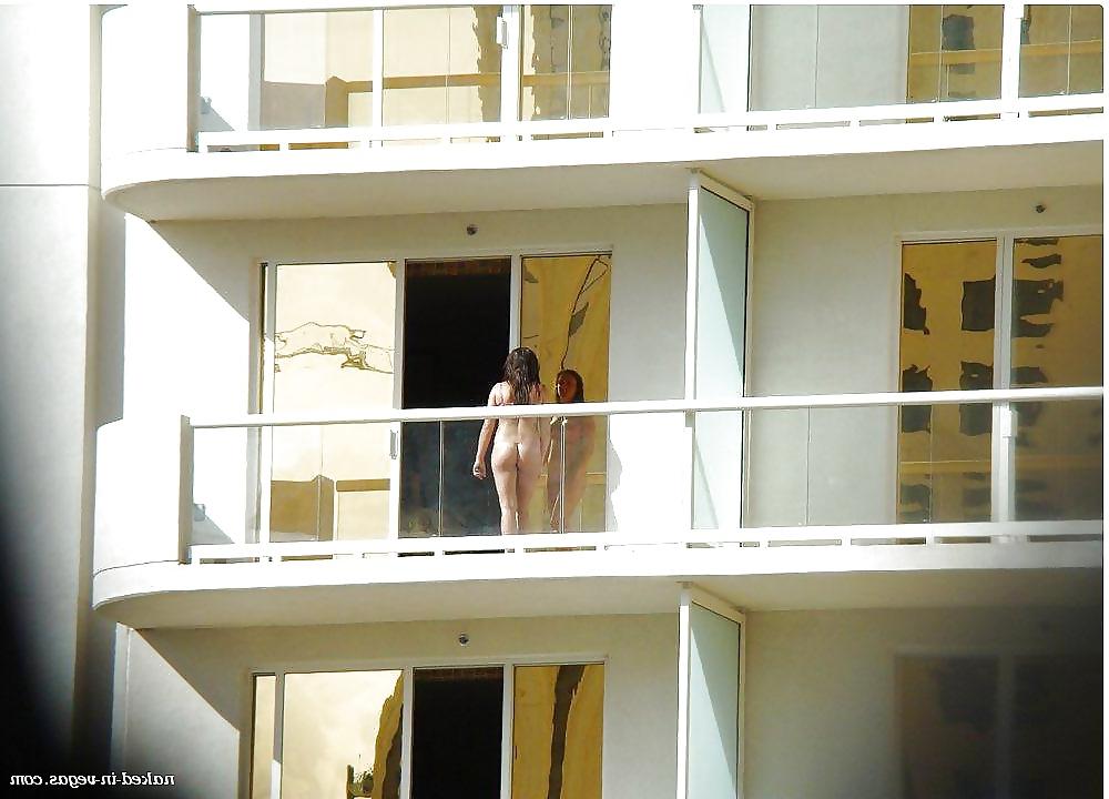 25P Voyeur balcony