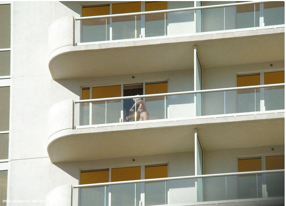 25P Voyeur balcony