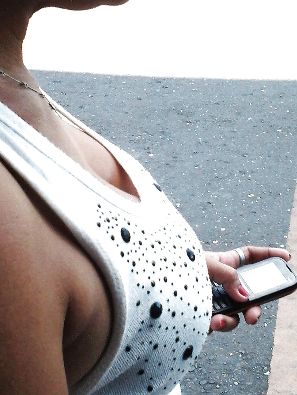 6P Natural Booby Mama side of the street